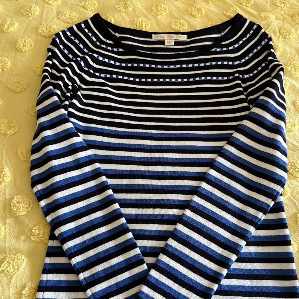 Boston Proper light weight long sleeve top with blue studs at bodice area